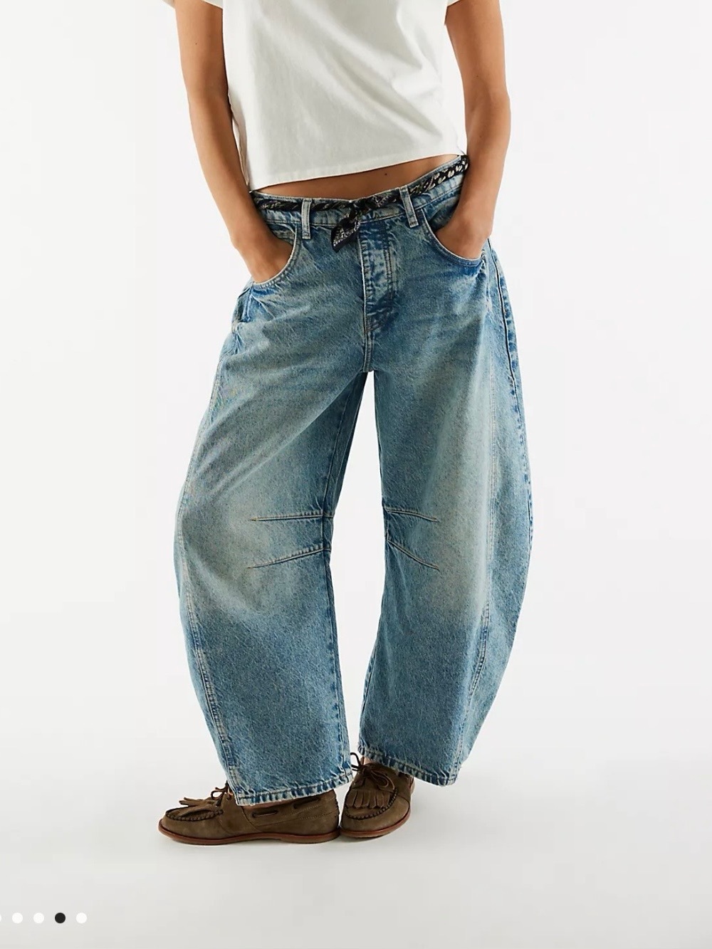 Free Good Luck Mid Rise Barrel Jeans Ultra Light Beam Sz 30 NEW